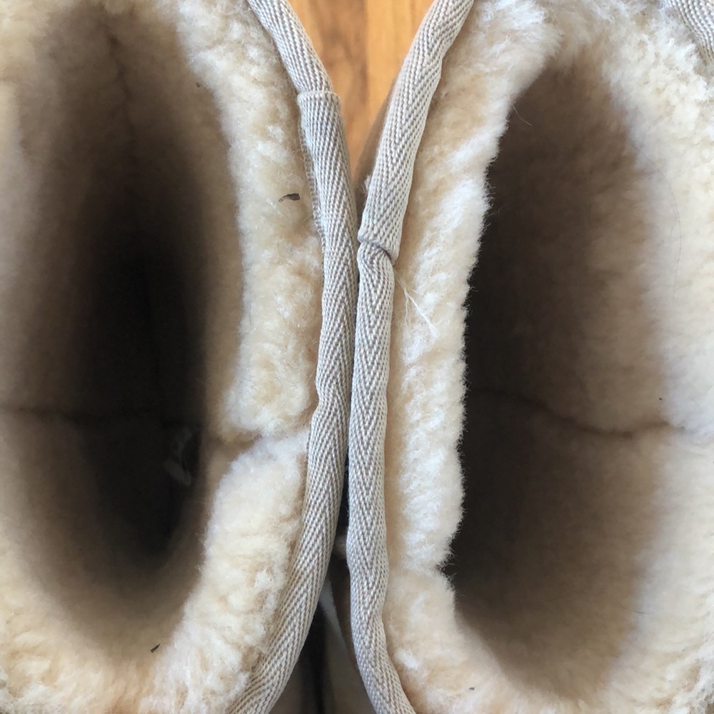 Ugg Classic Boot - image 2